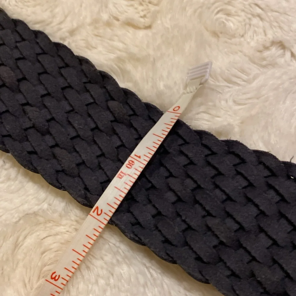 EUC Michael Kors #553633 leather belt 41 inches long with buckle.